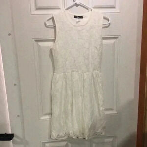 Cream lace dress‎ size large